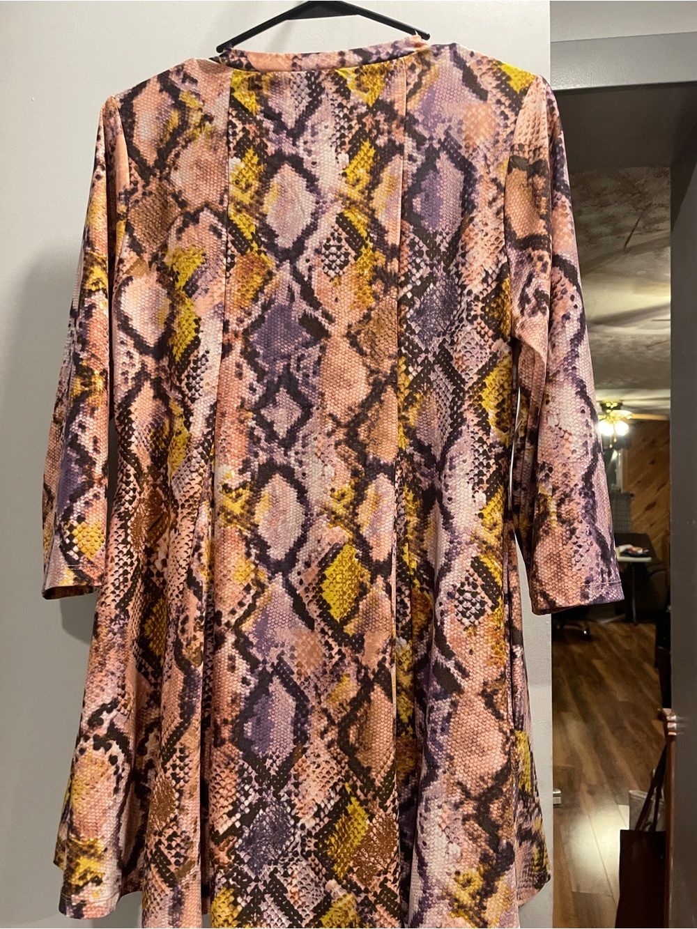 Attitudes by Renee Pink, Yellow & Purple Snake-Print Tunic size S - Picture 7 of 9